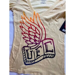 UFC Graphic T-Shirt V-Neck‎ Short Sleeve Top Sportswear Athleisure, Size L NWT